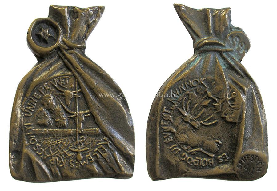 Sebestyn Sndor: Kellemes Karcsonyi nnepeket (1990) s Boldog j vet! (1991)